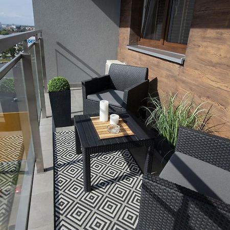 Vip Apartament เชชูฟ ภายนอก รูปภาพ