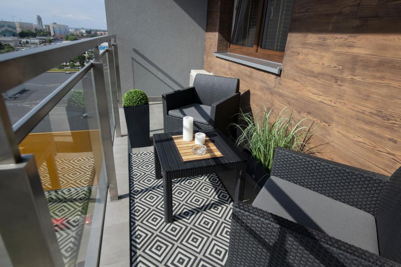 Vip Apartament เชชูฟ ภายนอก รูปภาพ